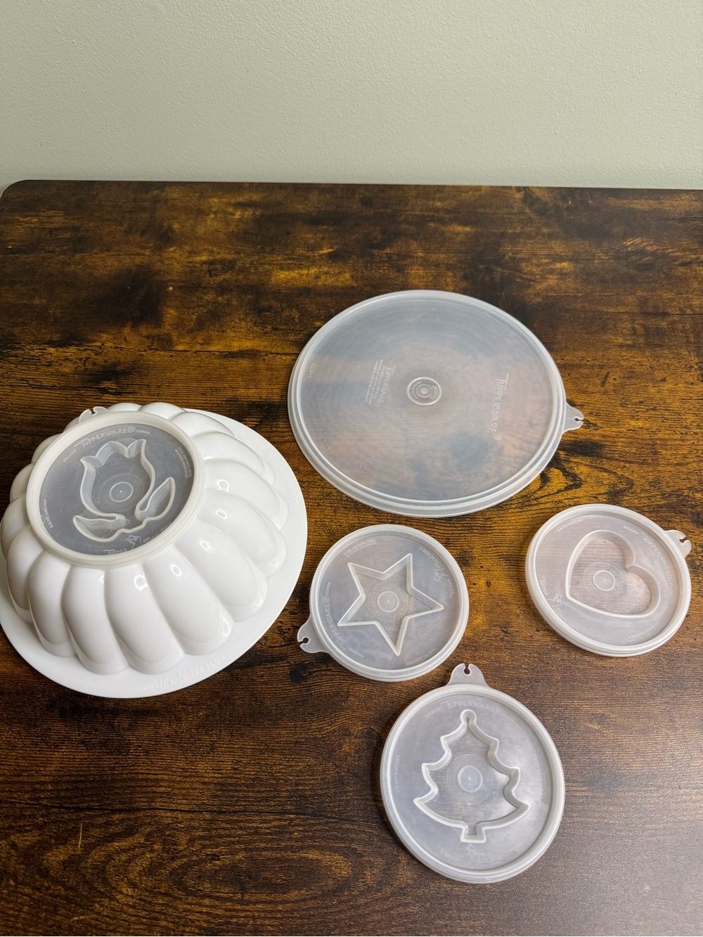 White Tupperware Jello Mold with Designs Tree Heart Star Tulip - Vintage Kitsch